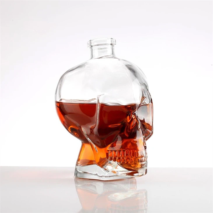Bottiglia del cranio su misura del design püsee venduta 700 ML